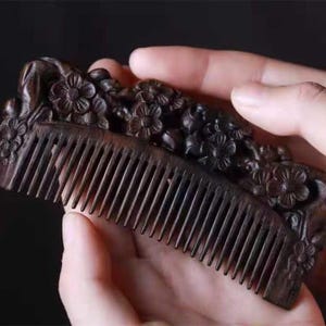 Agarwood Comb, Handmade Kynam Incense Wood, Peony Carving, Pure Natural Aroma, Health Care Comb, Durable, Anti-static, Elegant Craft Gift